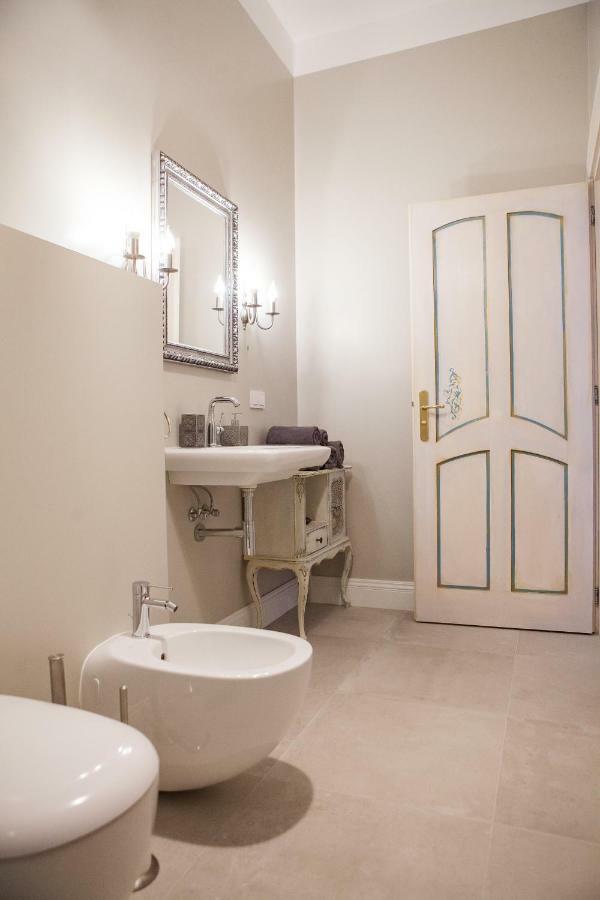 Cherry House Apartments ビィドゴシュチュ エクステリア 写真